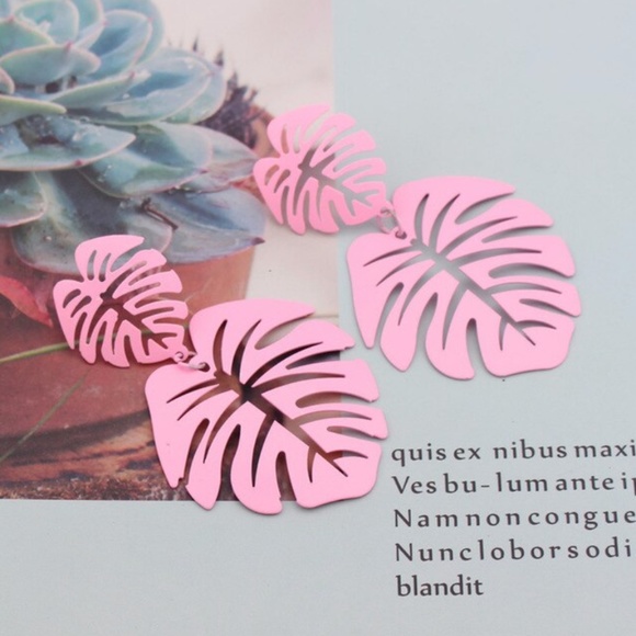 zara Jewelry - Zara pink leaves summer spring fun earrings